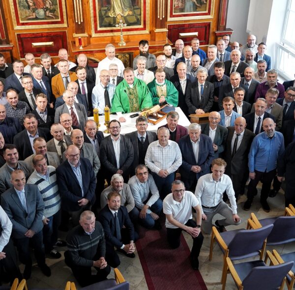 „Szafarz to ten, który rozdaje Pana Jezusa” – IV turnus rekolekcji dla szafarzy, Dąbrowica 14-16.11.2025 r.